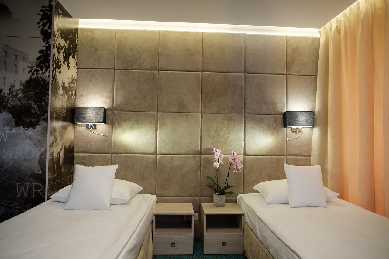 Citi Hotel'S Вроцлав Екстериор снимка