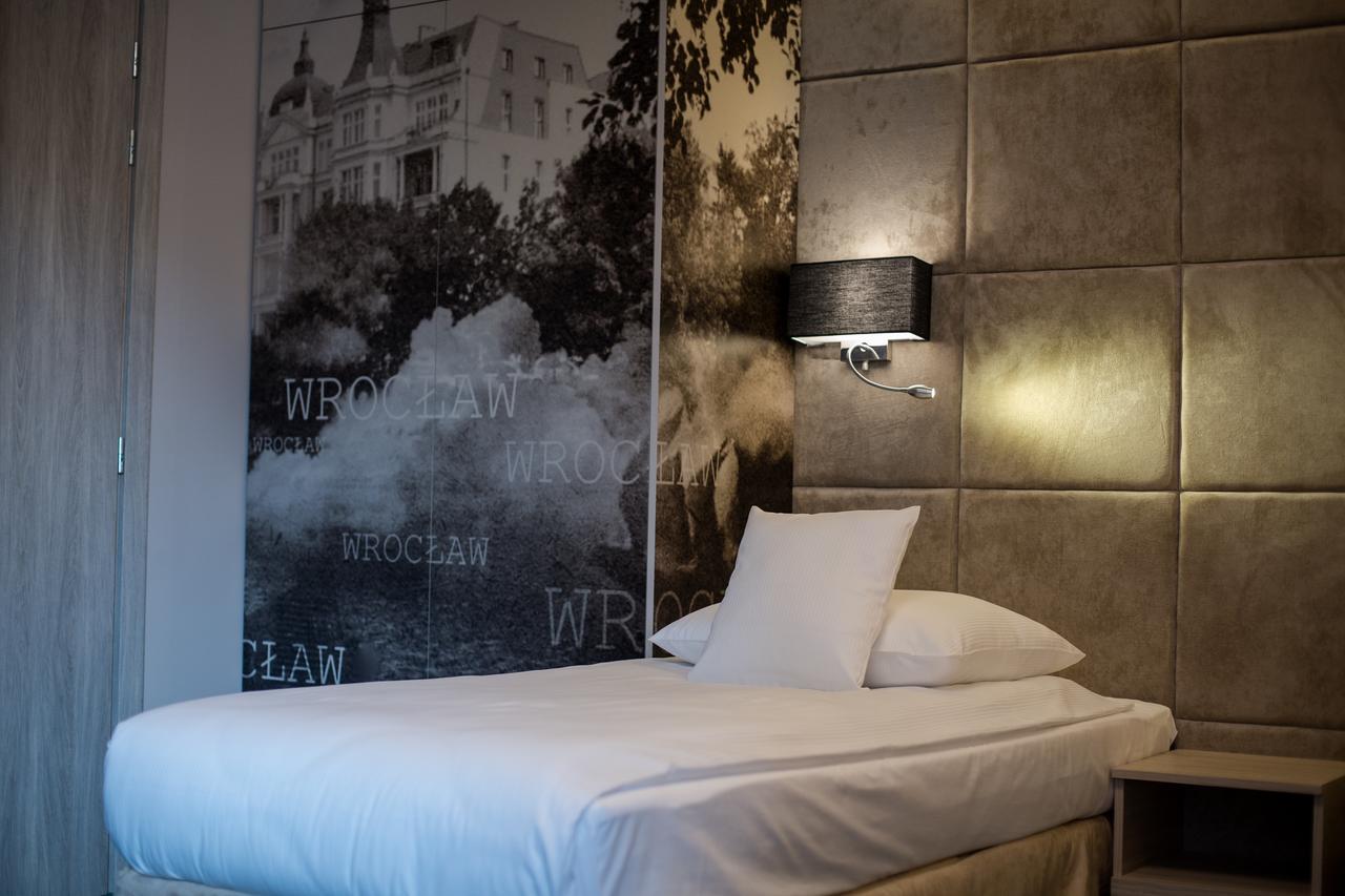 Citi Hotel'S Вроцлав Екстериор снимка