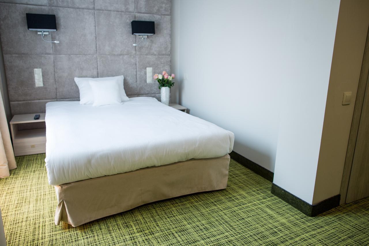 Citi Hotel'S Вроцлав Екстериор снимка