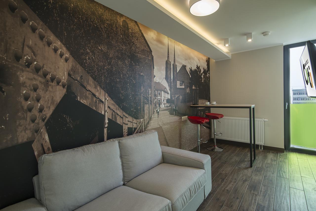 Citi Hotel'S Вроцлав Екстериор снимка
